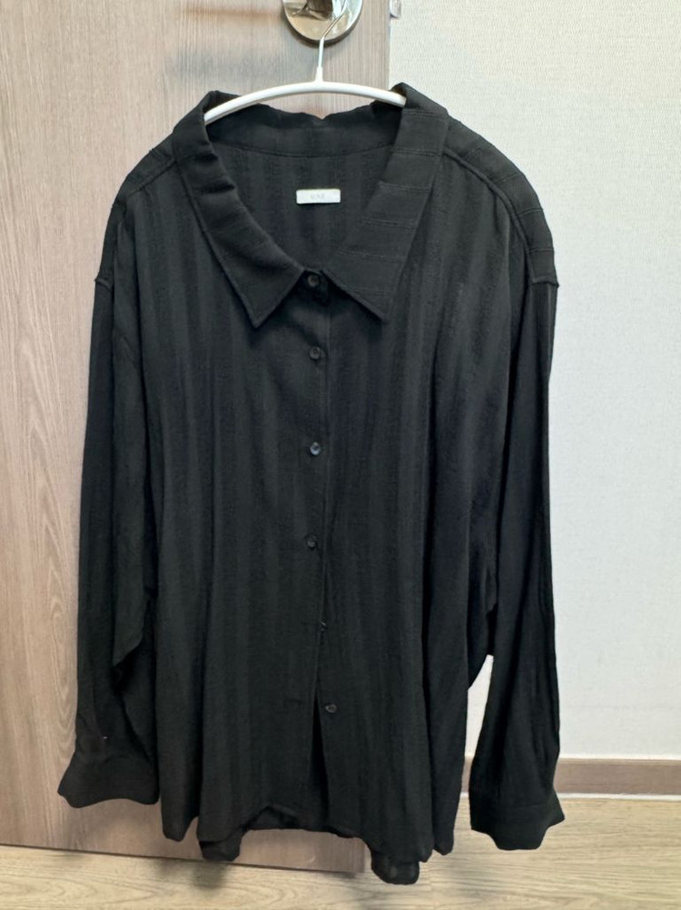 에크리스 컷아웃셔츠 블랙 (새상품) 이미지