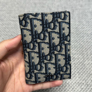 디올 오블리크 오거나이저 카드지갑