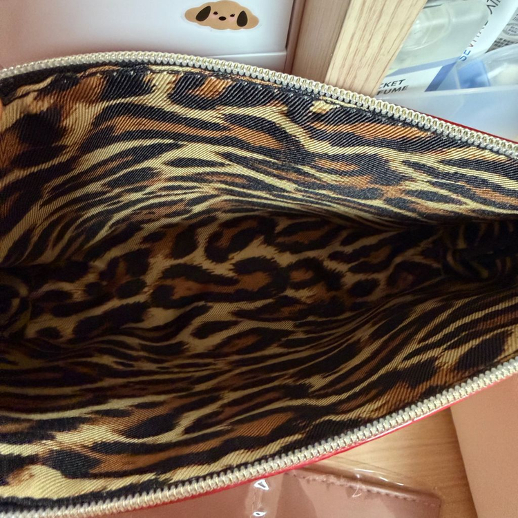 에스티로더 오휘 뮤드 파우치--1