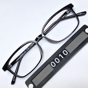 유니클로 스퀘어 클리어 선글라스 겸 안경테 361-423505 일본 수입 패션 아이웨어 y2k 울트라 라이트 초경량