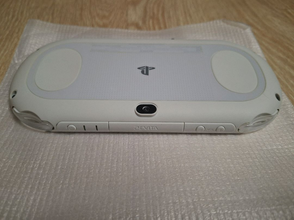 ps vita 2005 2세대 화이트 풀박스 순정 이미지