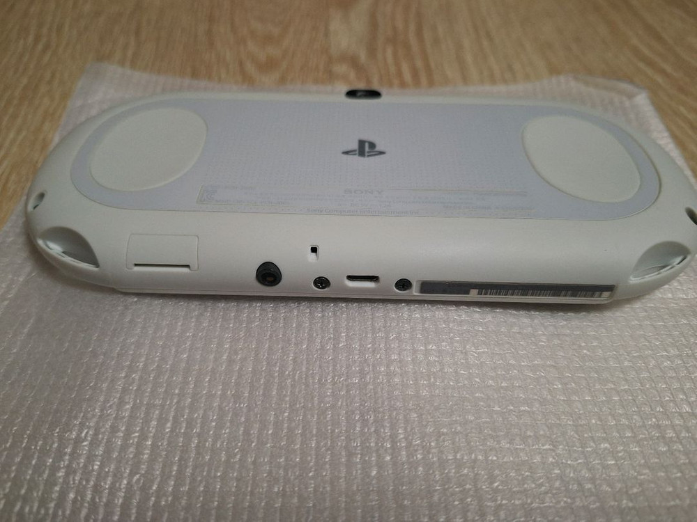 ps vita 2005 2세대 화이트 풀박스 순정 이미지