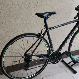 포커스 105급 20단 풀카본 로드바이크 이미지