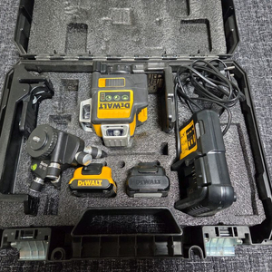 디월트 DCE089D1G-KR + 신콘 미세조절 베이스