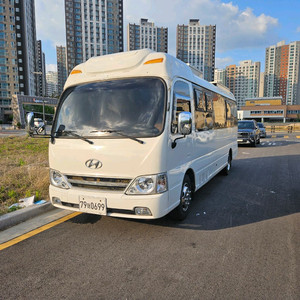 카운티 캠핑카 이미지