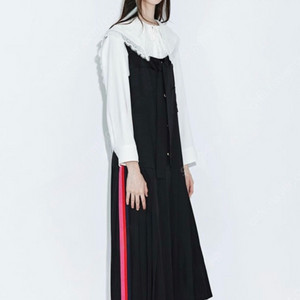 럭키슈에뜨 플리츠 뷔스티에 원피스