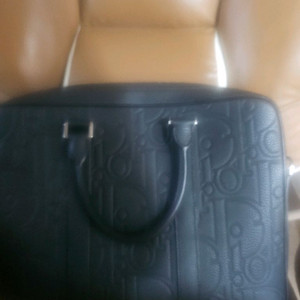 디올 오블리크 패턴 브리프케이스