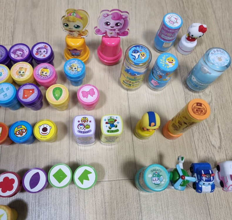 [총54종]캐릭터 도장놀이·칭찬스탬프·워터볼토이스템프(뽀로로,핑크퐁 아기상어,티니핑,헬로키티,로보카폴리,산리오 등)--2