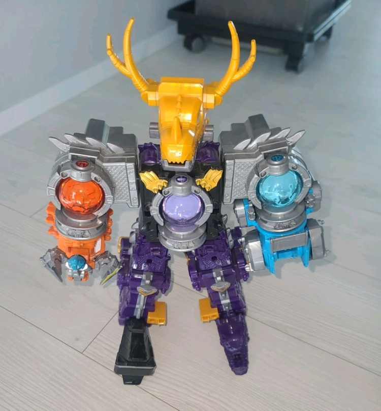 도자기찾잔 . 사진앨범 . 변신로봇장난감 일괄 정리합니다--2