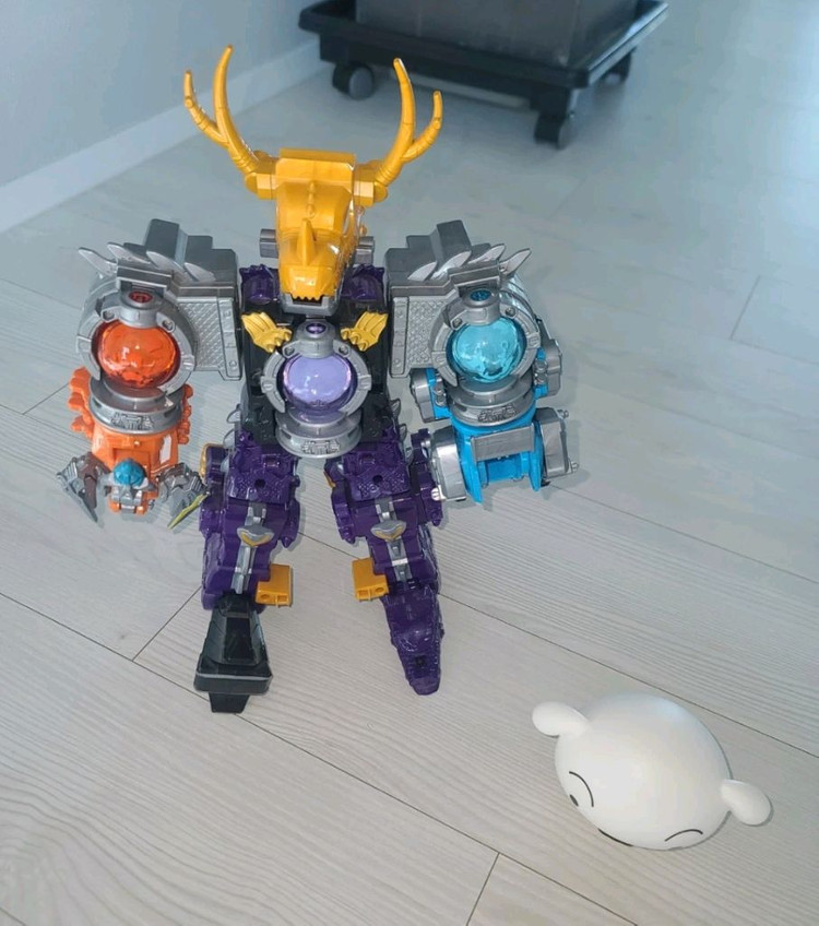 도자기찾잔 . 사진앨범 . 변신로봇장난감 일괄 정리합니다--3