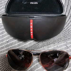 프라다선그라스