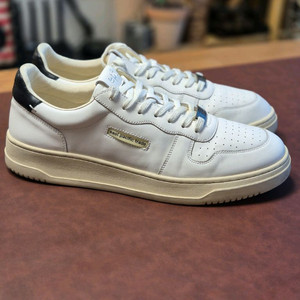 실착용1회 285-290(45) 이피티 코트 오프화이트