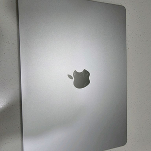 맥북에어M2 액정손상