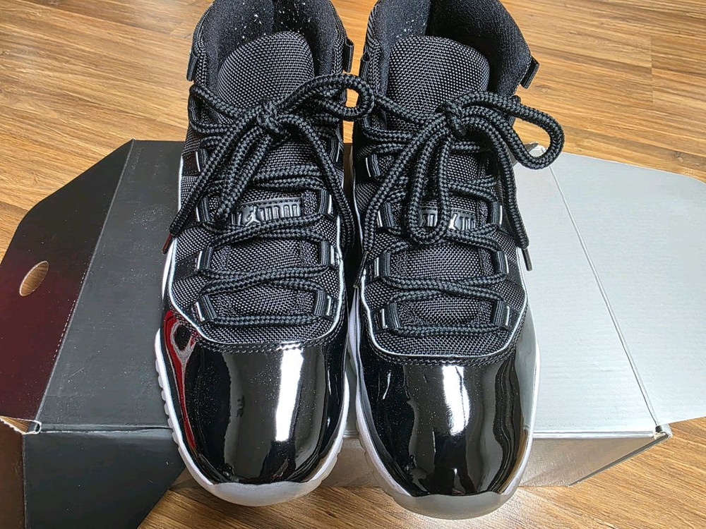 나이키 조던11 레트로 주빌리 265 이미지