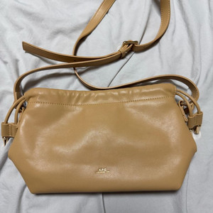 아페쎄 니논 미니 크로스백 카멜