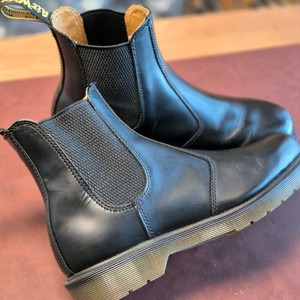 실착용1회 260(US8M) 닥터마틴 첼시부츠