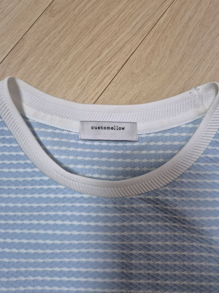 커스텀멜로우 퀼팅 스티치 티셔츠--1