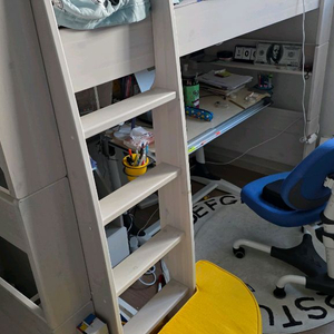 니스툴그로우 하이벙커 침대 화이트 워시 컬러