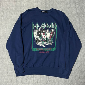 LAZERHEAVEN 데프 레파드 프린팅 맨투맨 105-110