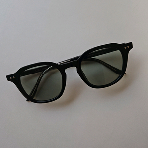 리끌로우 선글라스 그린(새상품)