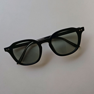 리끌로우 선글라스 그린(새상품)