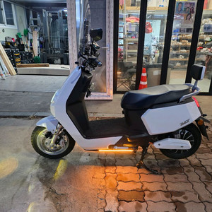 킴스트 다이스 전기 스쿠터 오토바이 카플레이 블랙박스 열선