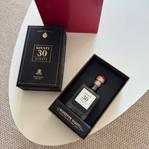 주세페주스티 모데나 발사믹 30년산 100ml 판매합니다. 이미지