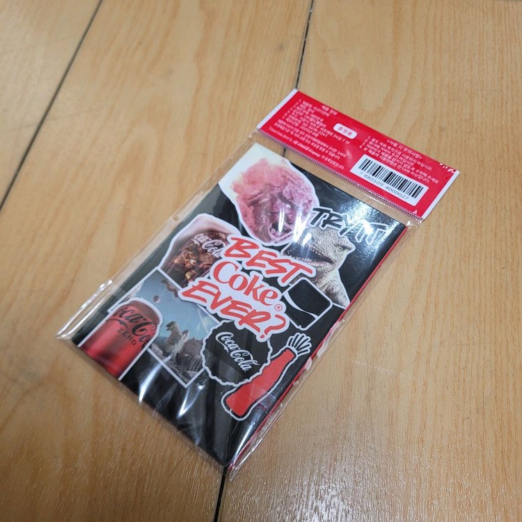 미개봉 새제품) 코카콜라 굿즈 방탄소년단 BTS 뷔 포토북 아코디언북--1