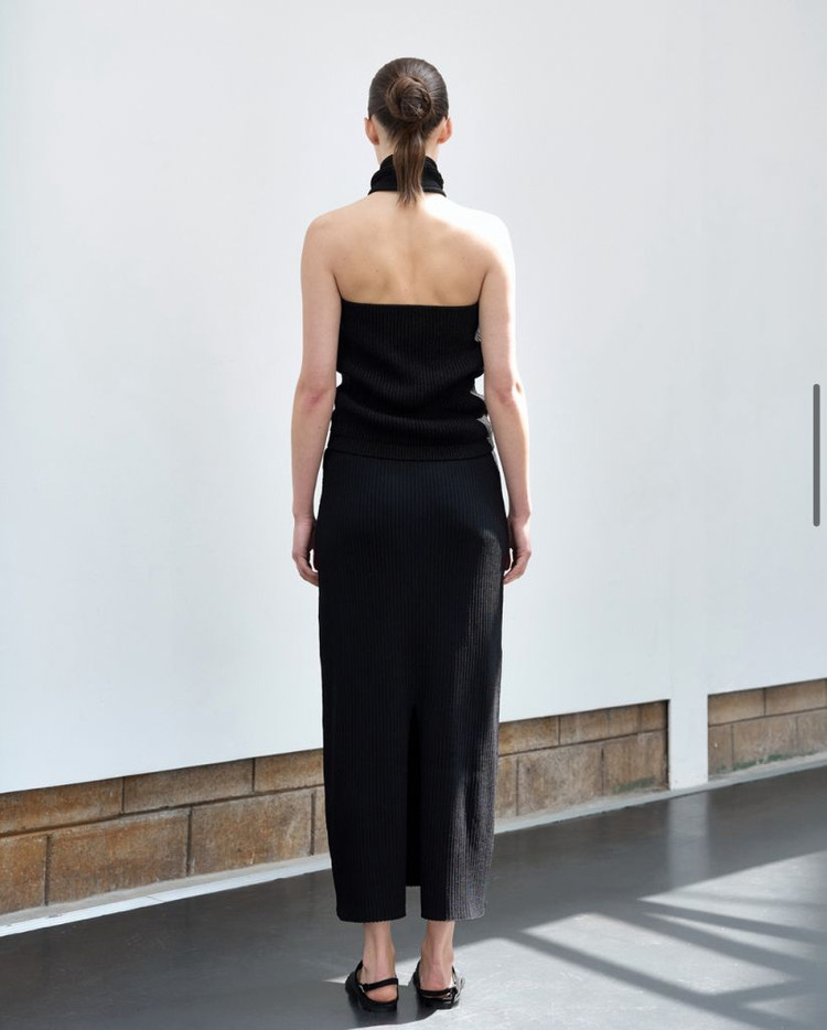 제이리움 홀터넥 니트 이미지