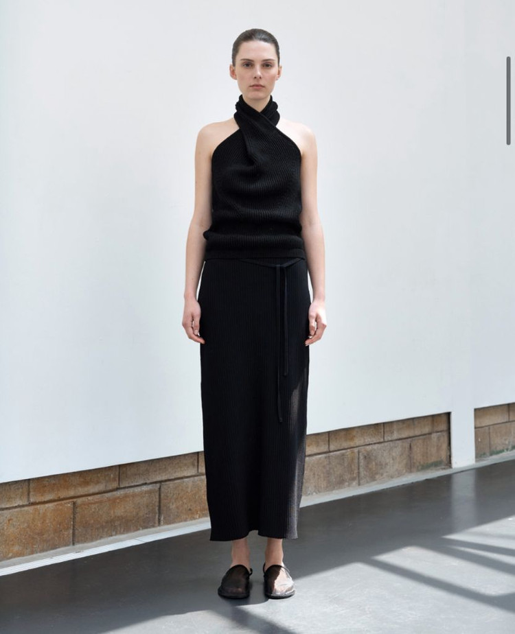 제이리움 홀터넥 니트 이미지