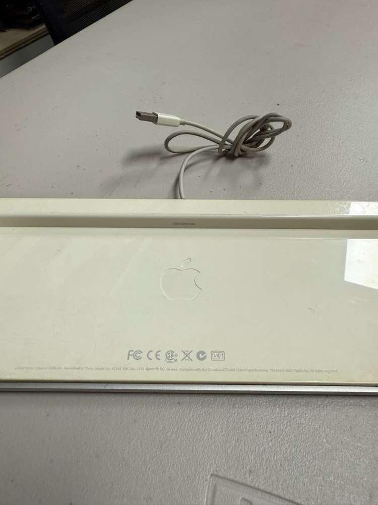 애플 키보드 A1243--1