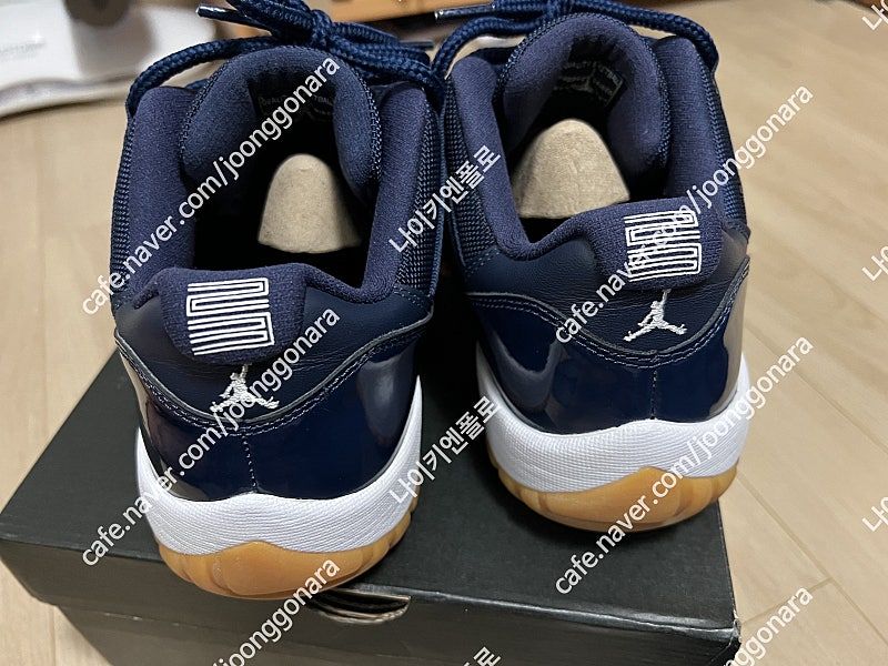 나이키 조던11 로우 미드나잇네이비 275 사이즈 이미지