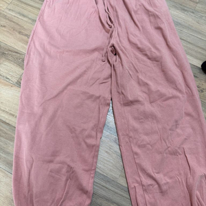 오즈이즈 슬림 웨이스트 립조거팬츠 크림코랄 M