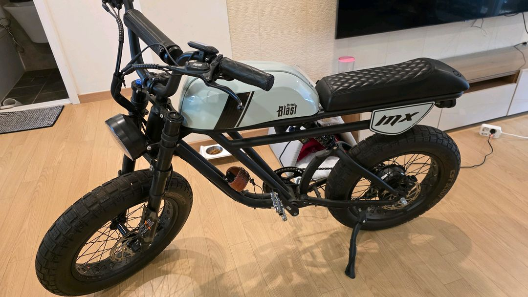 전기자전거 마이클 블라스트 아웃사이더 MX 거의 안탄 S급 판매합니다. (OUTSIDER MX 48V 500W)--0