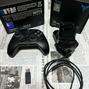 vader4 pro 조이스틱 / 무선충전 거치대(거의 새상품, 풀박스) 이미지
