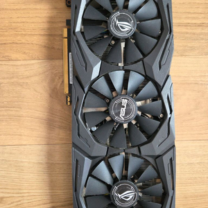 ASUS ROG STRIX GTX 1070 8GB 그래픽 카드