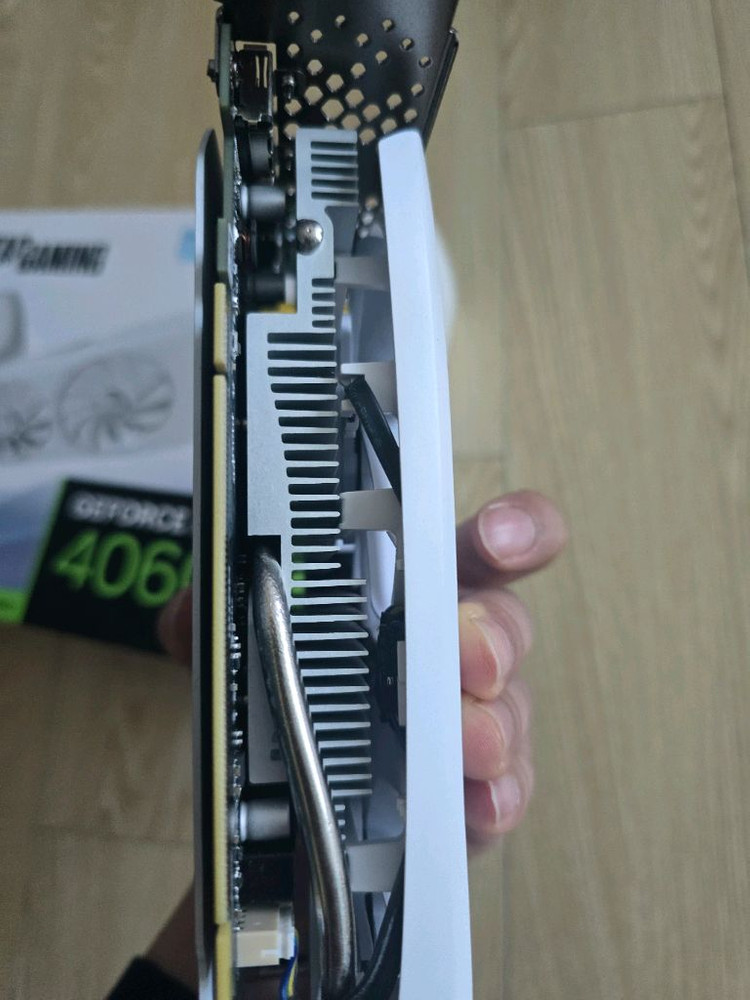 지포스 RTX 4060 그래픽카드 이미지