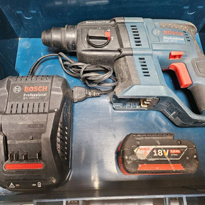 보쉬 충전 로타리 앙카 해머 뿌레카 파쇄 드릴 세트 이미지