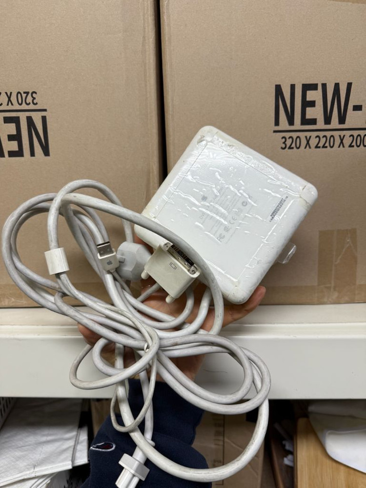 애플 DVI to ADC 아답터(파워코드 포함)--1