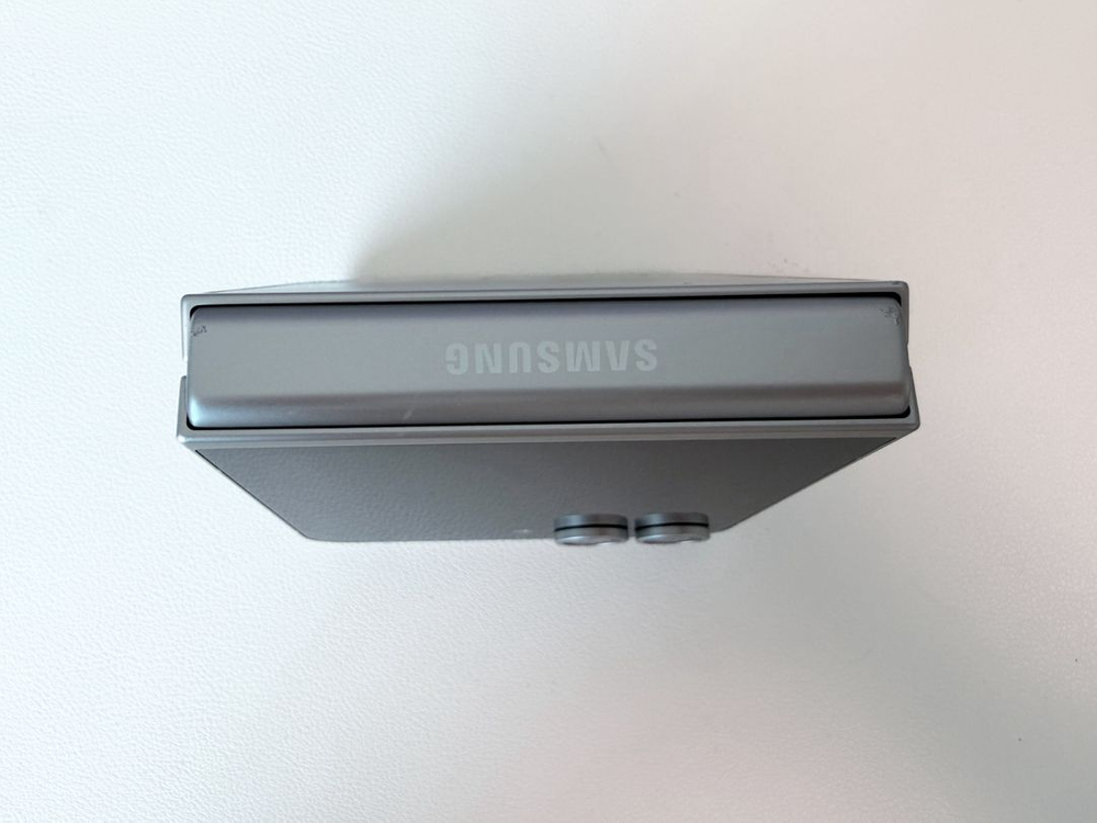 갤럭시 Z플립6 512GB 화이트 / 풀박스--4