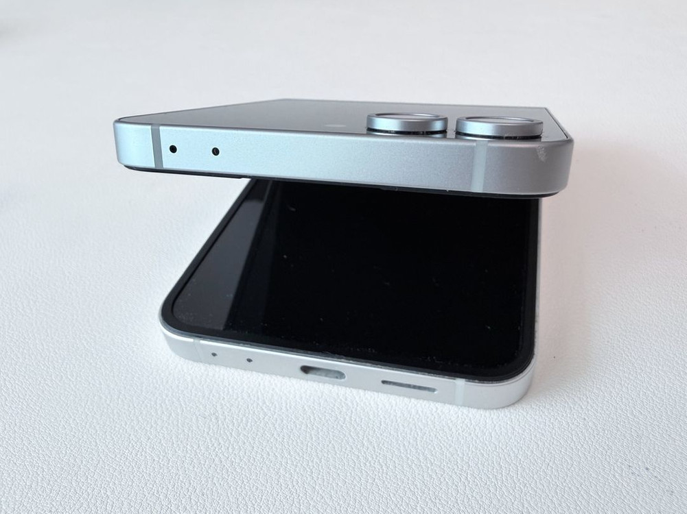 갤럭시 Z플립6 512GB 화이트 / 풀박스--6