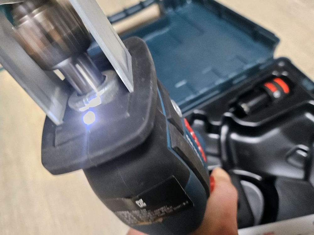 보쉬 충전 왕복톱 전동톱 컷쏘 세트 이미지