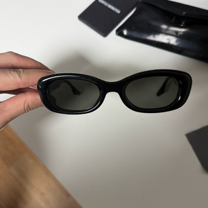 젠틀몬스터 선글라스 블랙