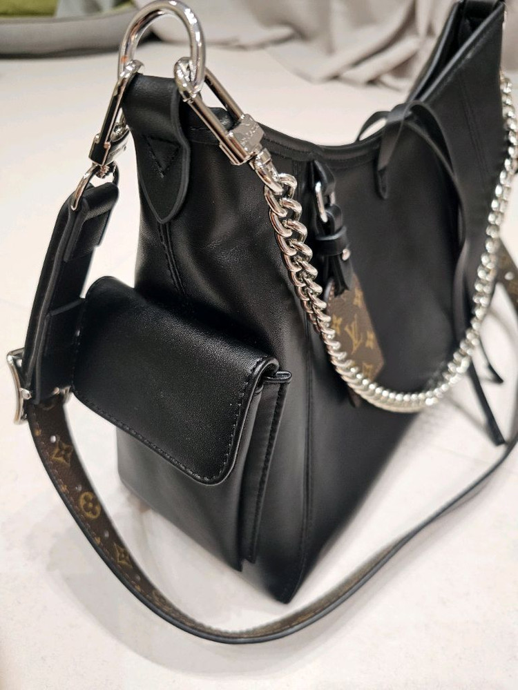 루이비통 캐리올 카고 이미지