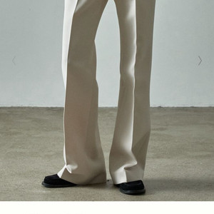 파사드패턴 클래식 울 부츠컷 팬츠 이미지