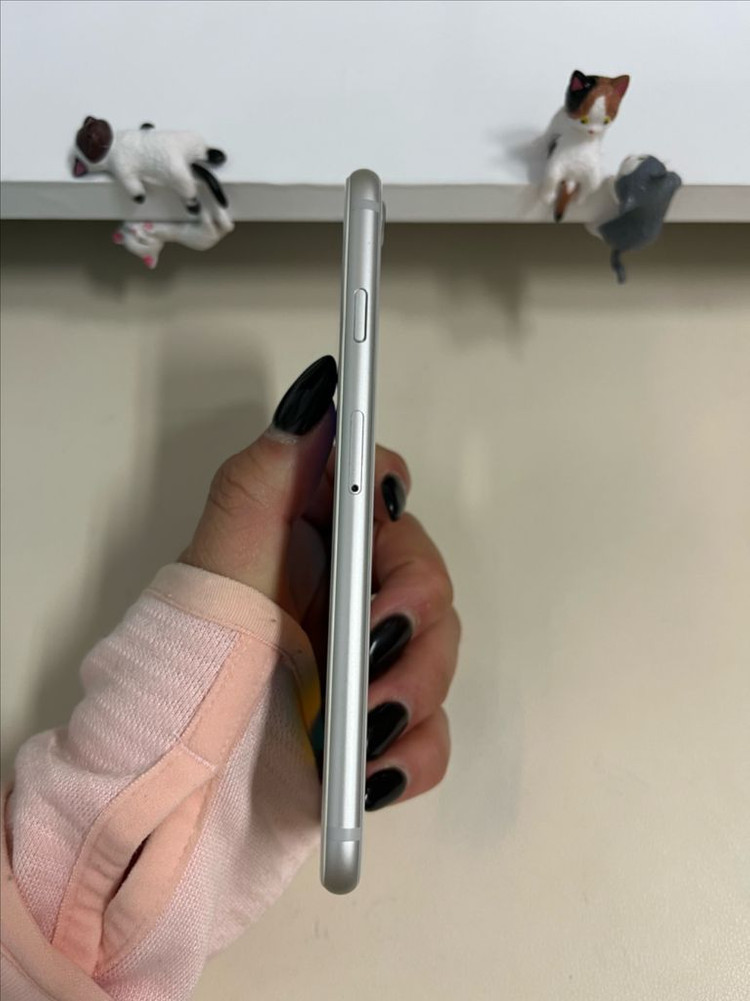 아이폰8 64G 실버 SSS급!--5