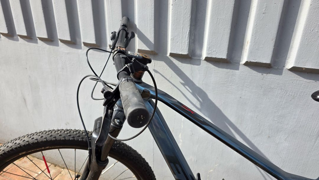 2022 첼로 XC PRO 30 SE(ML 사이즈)--3