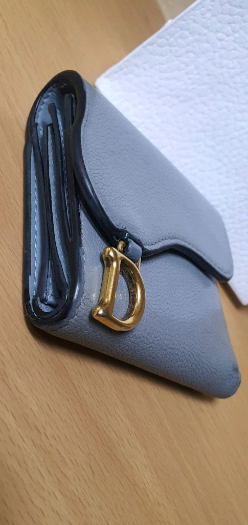 디올 로투스 반지갑/지갑 정품A급(감정O)구찌프라다루이비통디올고야드샤넬셀린느보테가생로랑발렌시아가버버리가방--5