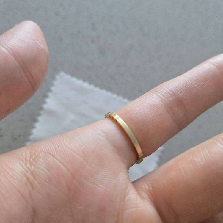 14k 얇은 금반지 1.62g (0.432돈)--8