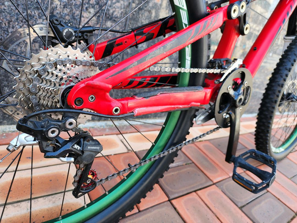 스페셜라이즈드 엔듀로 콤프 풀샥 자전거 팝니다--3